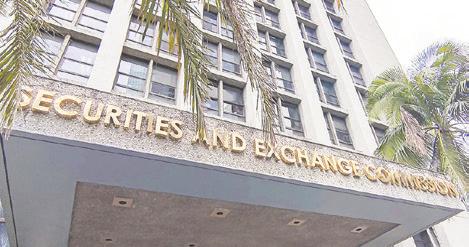 SEC warns public vs unregistered platforms
