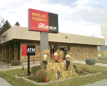 Wells Fargo Q4 profit and interest income miss estimates; shares fall