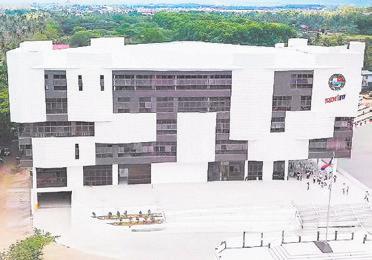 Lipa opens new city hall at Ayala estate Areza