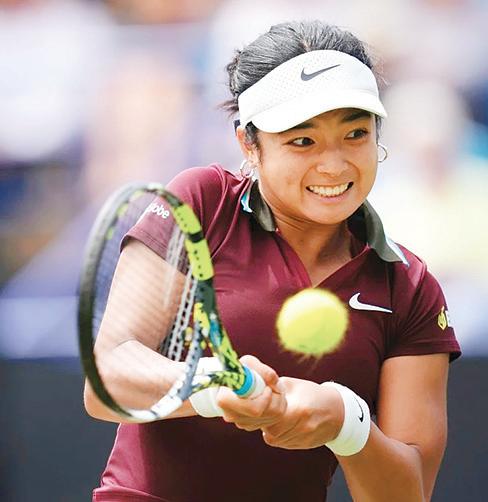 EALA TARGET PATAUBIN SI KREJCIKOVA