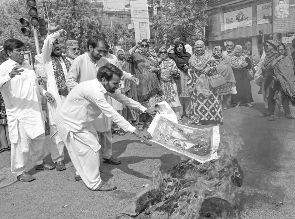 Tensions between India and Pakistan shoots up