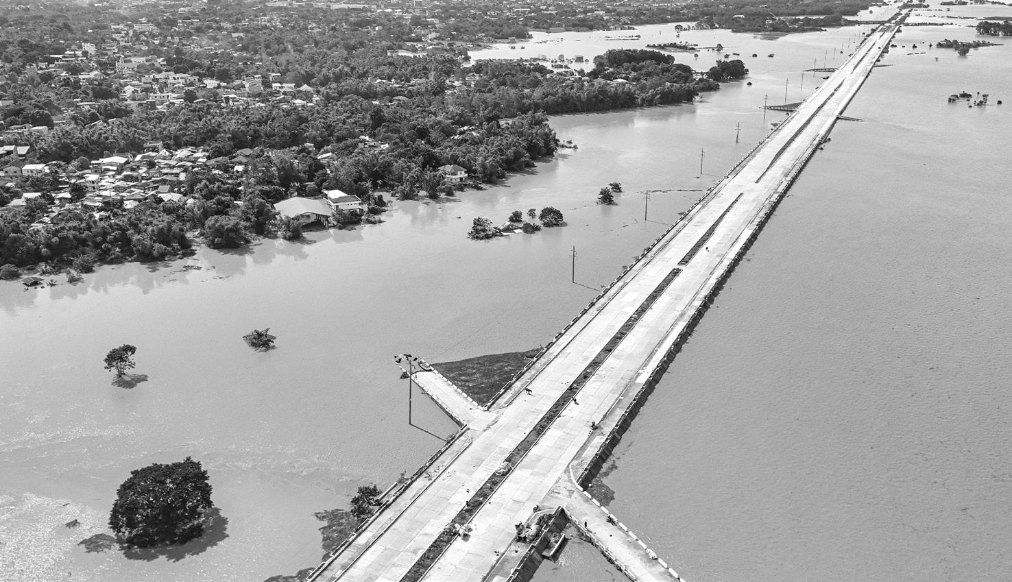 Typhoon death toll climbs to 18