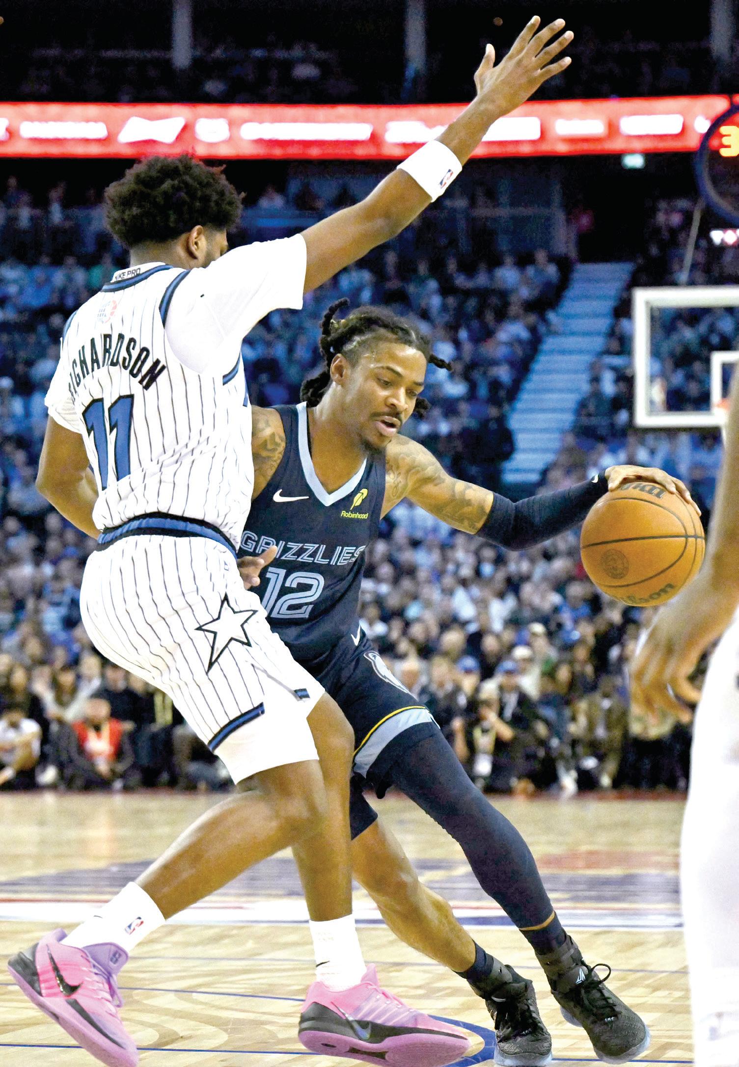 Grizzlies zap Magic in London