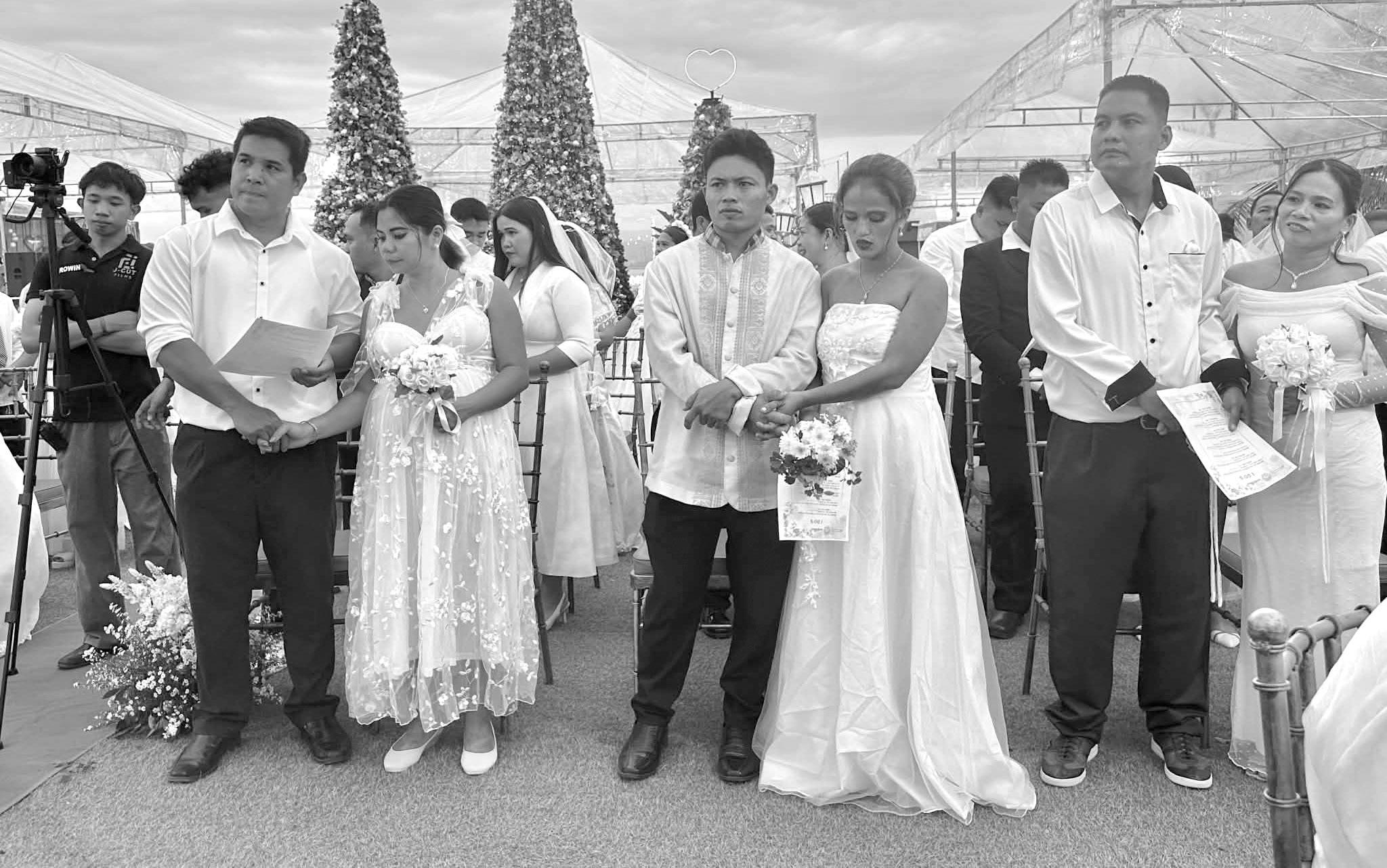 Cordova mass wedding benefits 28 couples