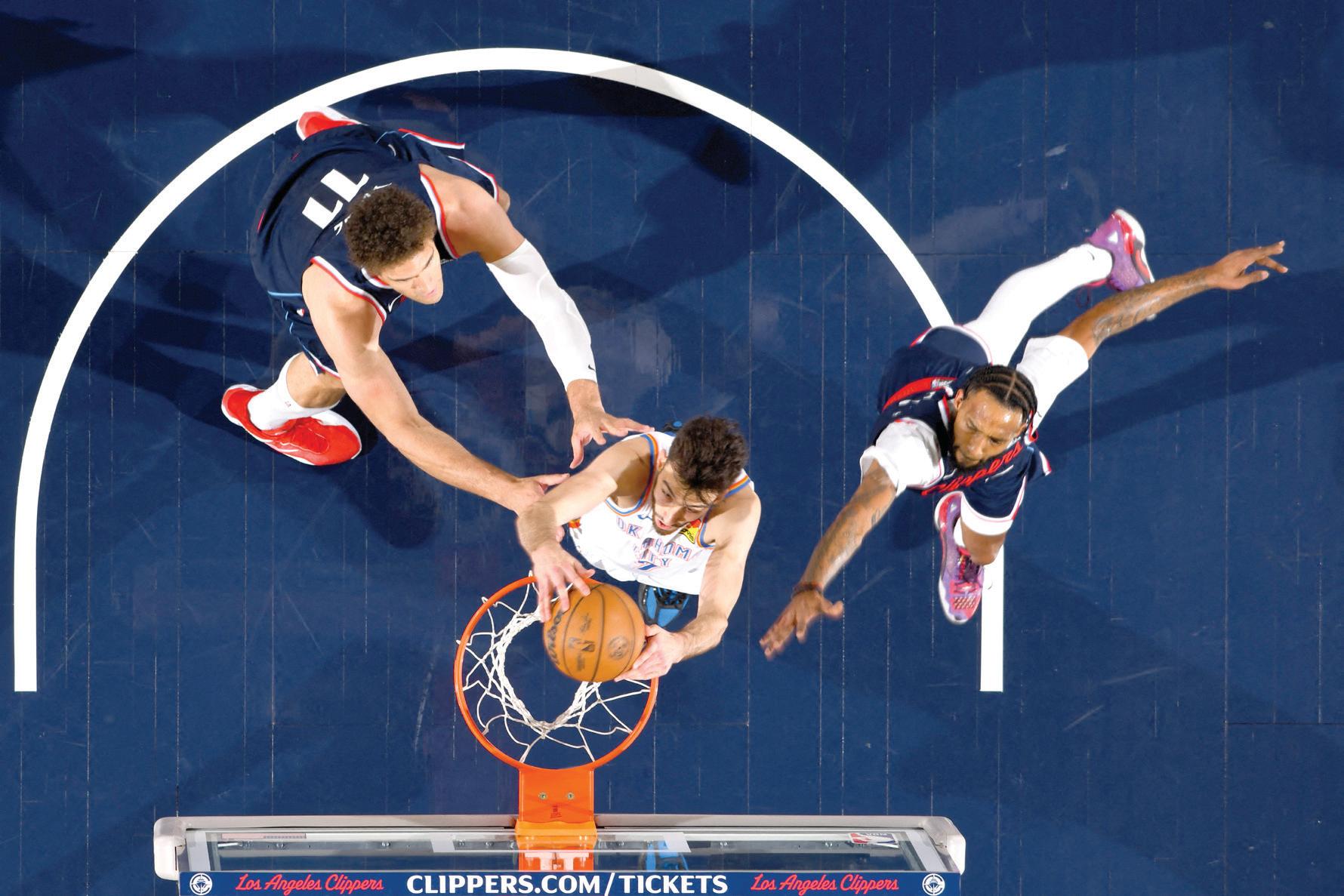 NBA champion Thunder clinches West top seed
