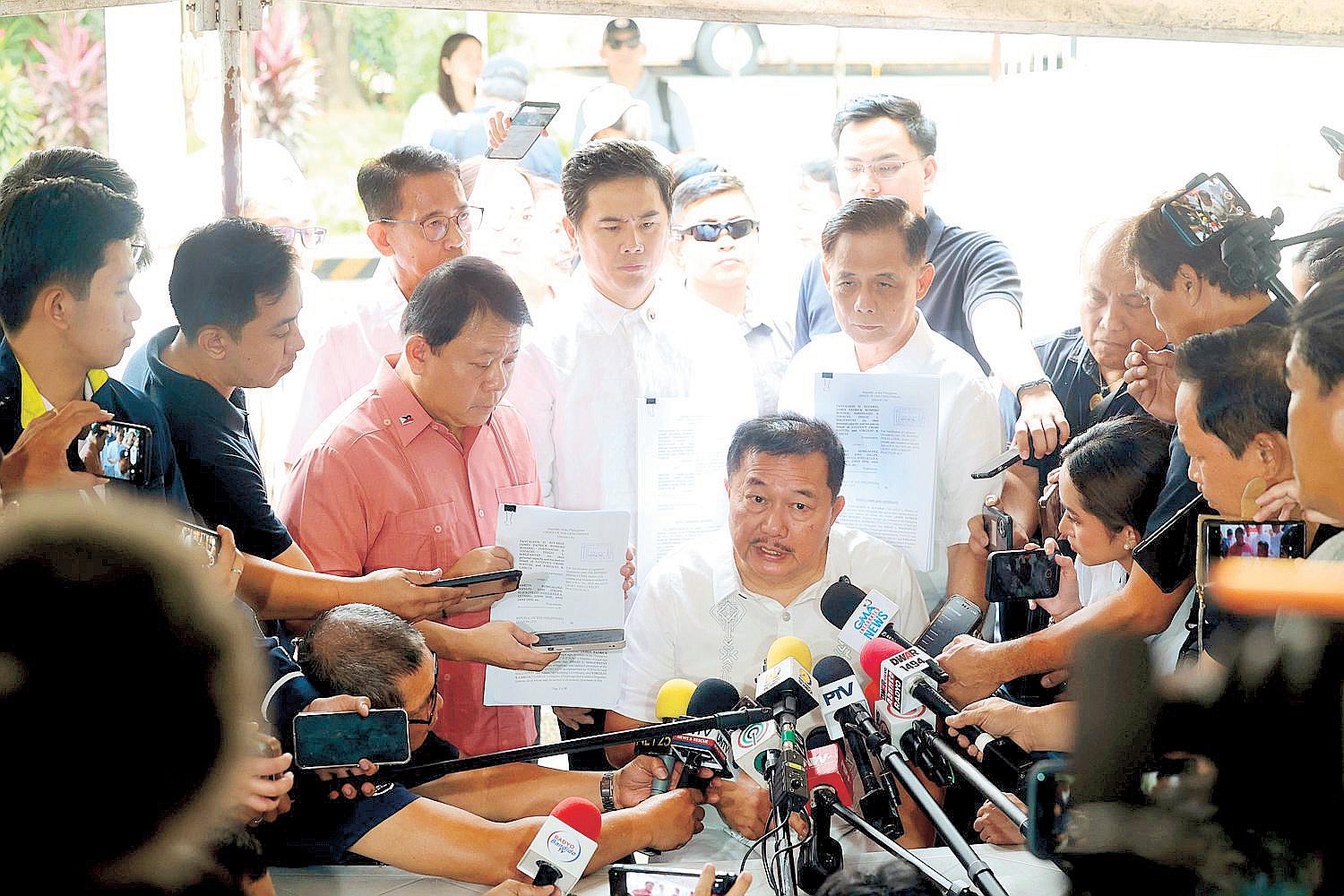 Speaker, 3 lawmakers face graft, falsification raps