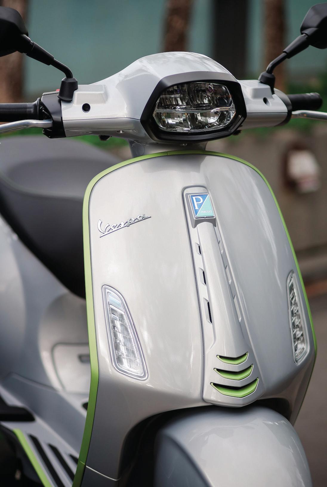 Vespa Sprint Tech - A classic ride with a modern twist