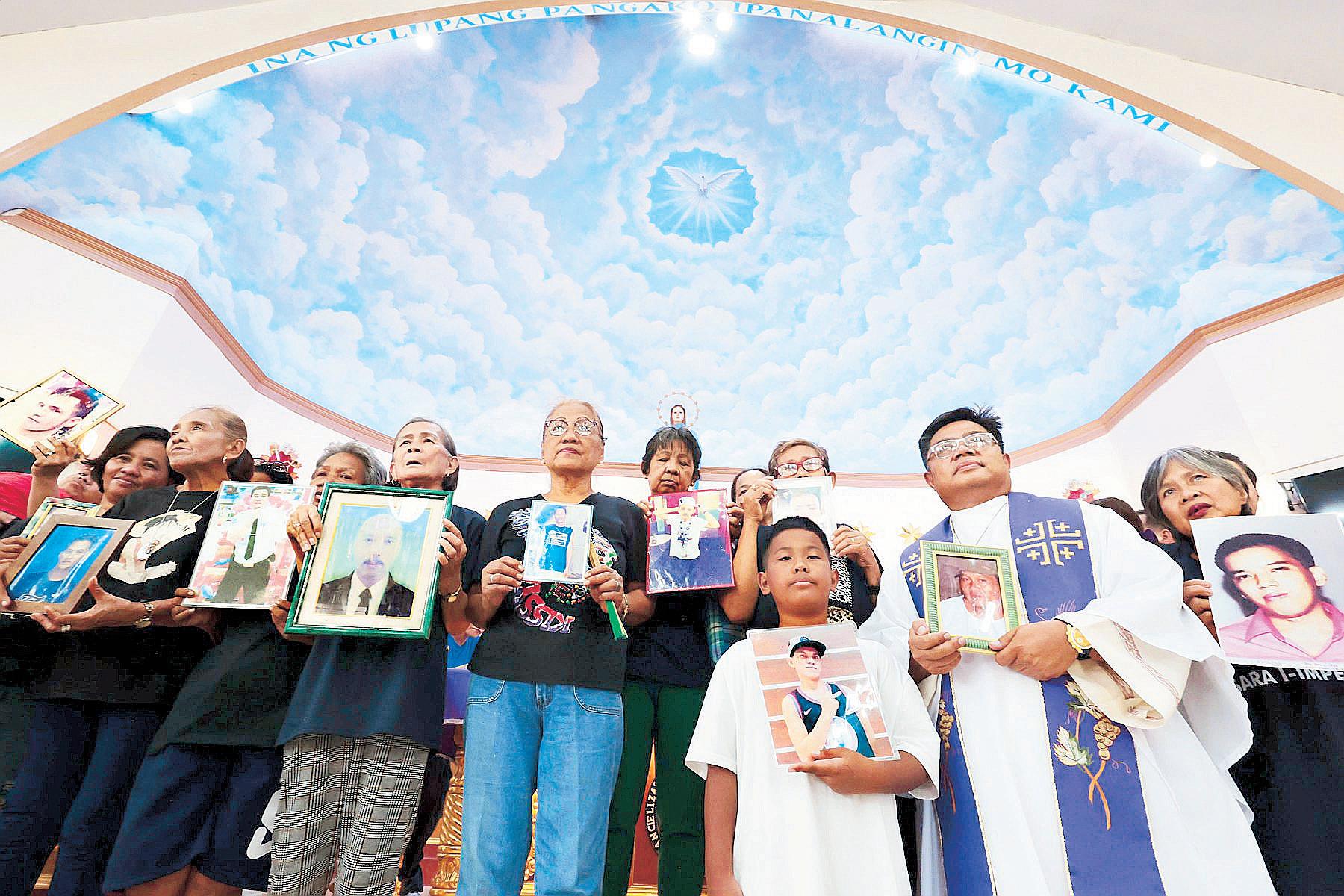 Dawn comes for relatives of drug war victims