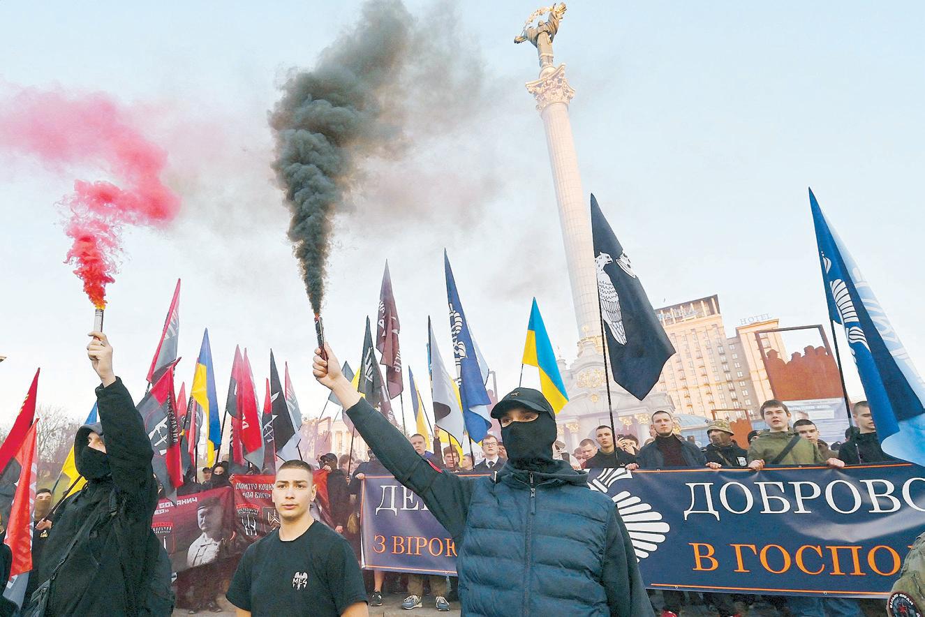United G7 warns Russia to back Ukraine truce