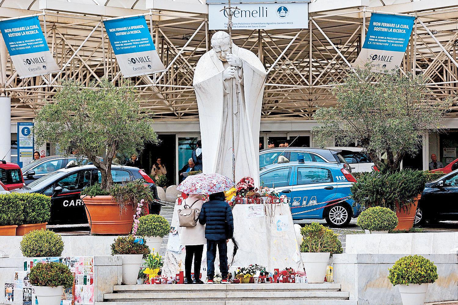 Pope Francis Still Requires Therapy, Vatican Says