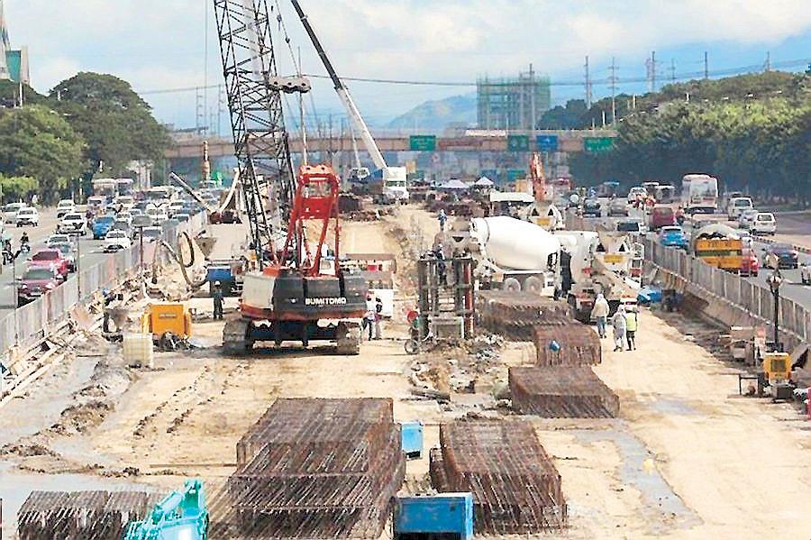 Gov't infra spending rises to P1.5 T