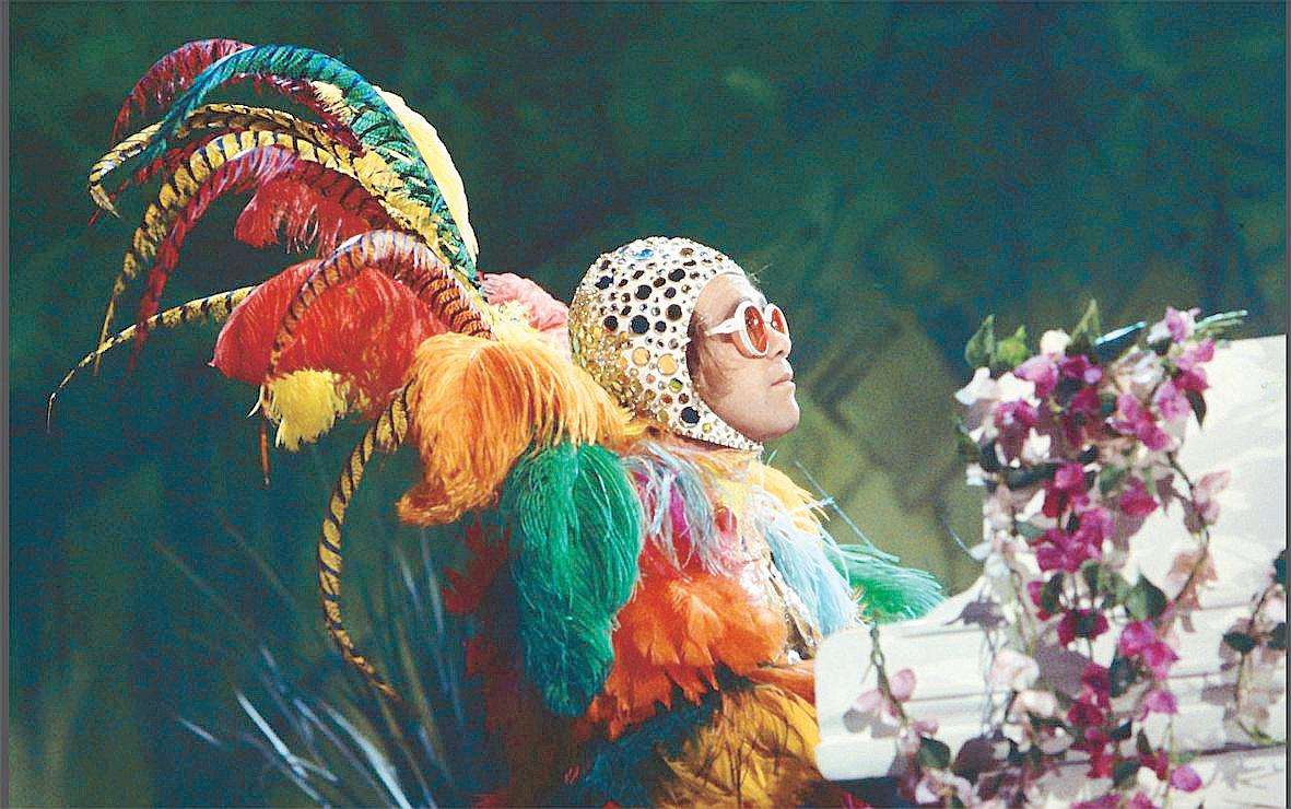 FASHION'S OBSESSION WITH ROCK STARS