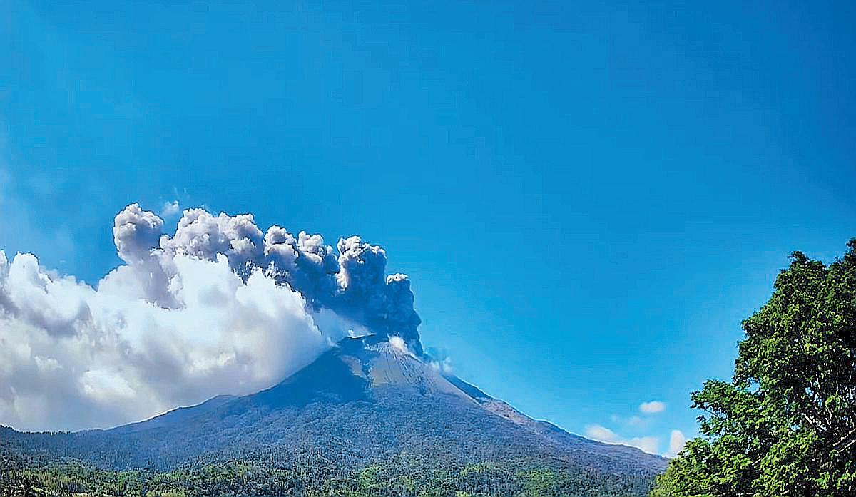 Kanlaon Volcano Spews Ash Anew, Causes Stress to Evacuees