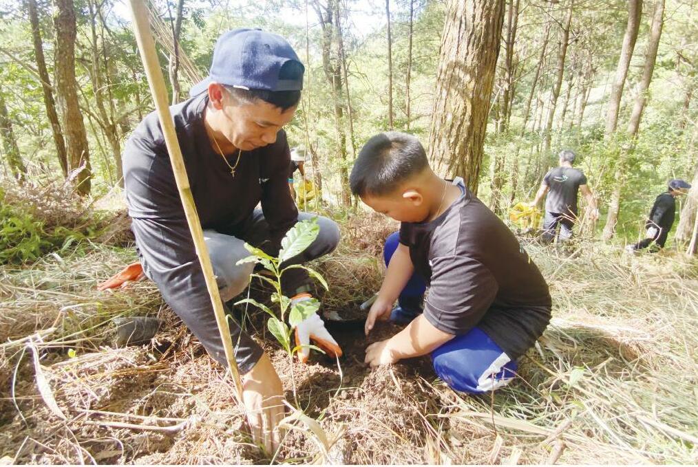 Aboitiz Renewables Protects Critical Water Sources, Plants Trees