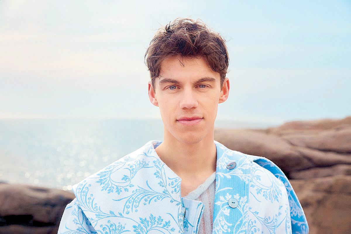 Peder Elias goes where the music takes him