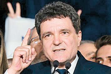 Romania's Pro-EU Candidate Wins Presidential Race