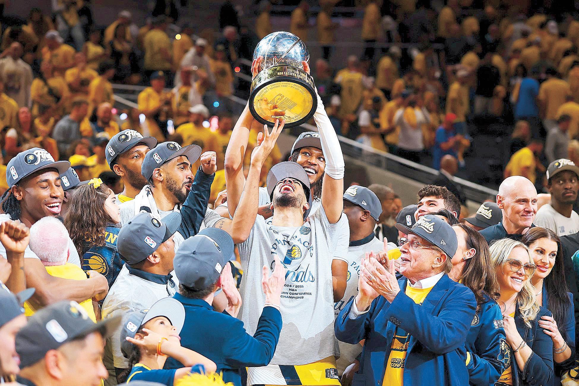 PACERS BEAT KNICKS, SET UP TITLE DUEL WITH THUNDER