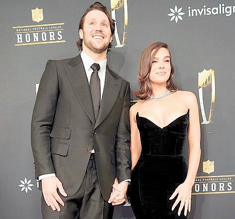 Hailee Steinfeld Weds Athlete in California