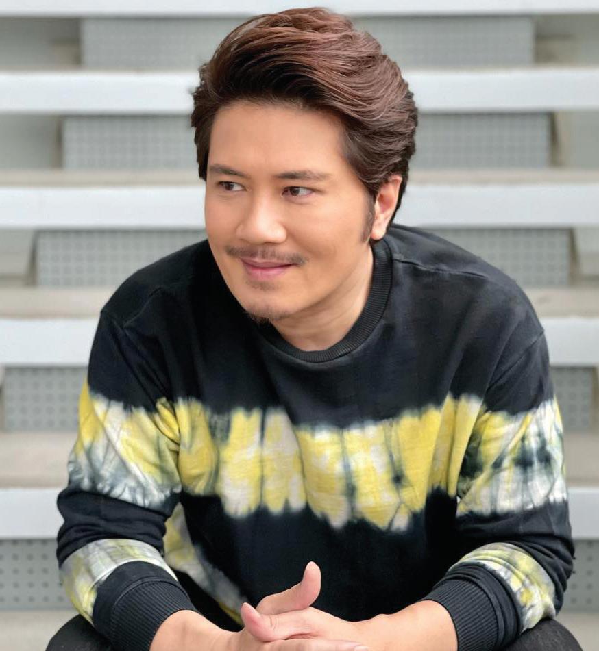 JANNO GIBBS TO NEW SINGERS: BE CONSISTENT AND ADAPTABLE