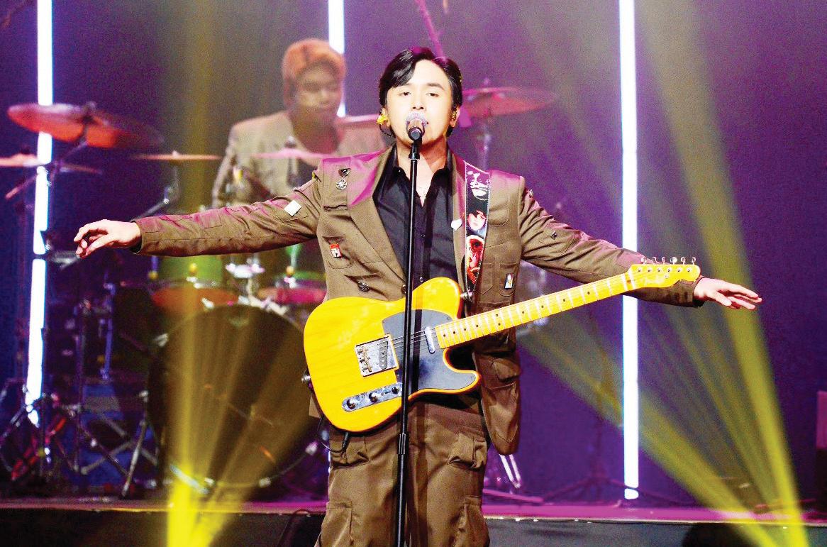 ANG MUTYA NG SECTION E: LIVE IN CONCERT