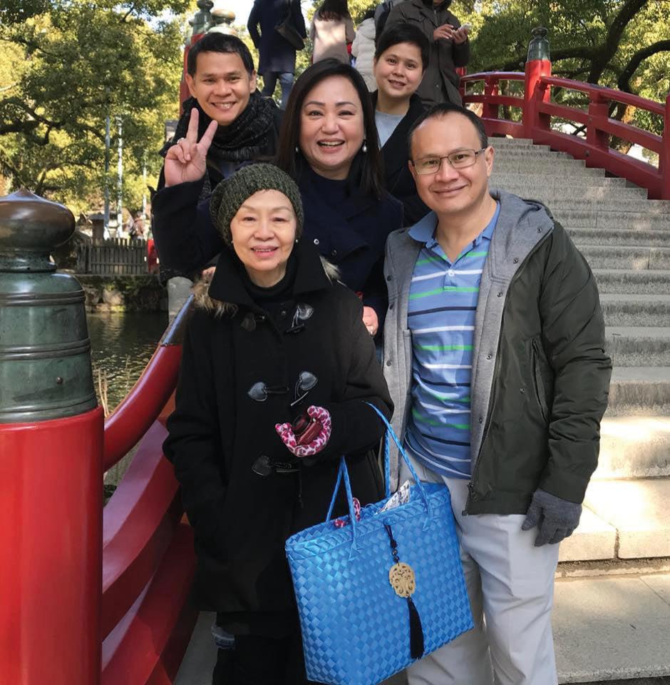Eight tips to make your travel rich with love and laughter