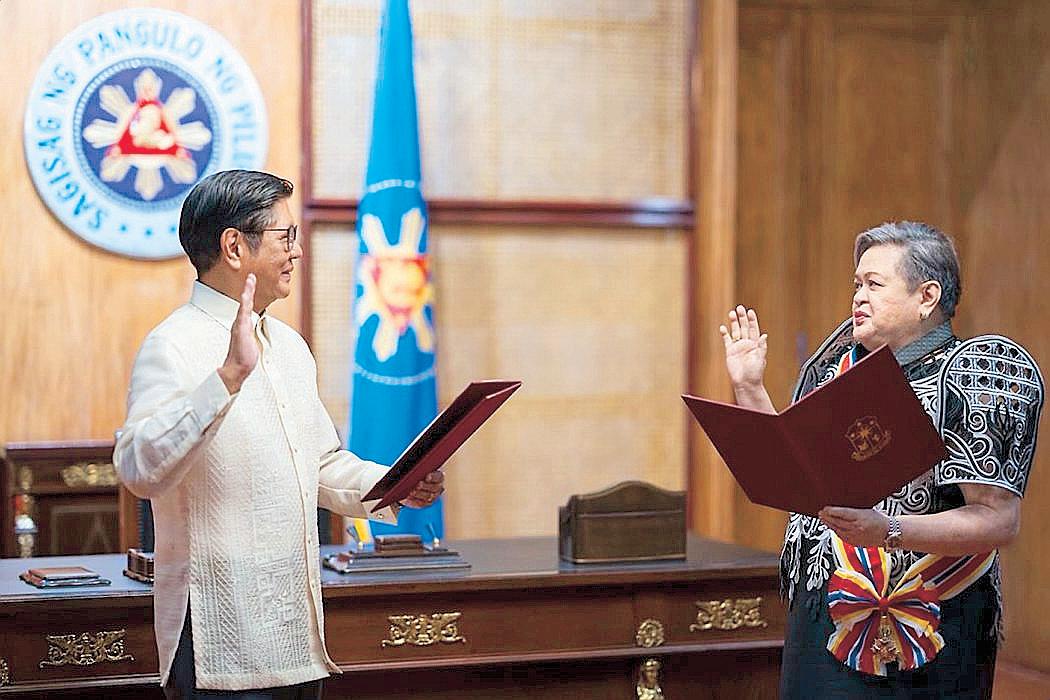 Marcos swears in Lazaro as new DFA secretary