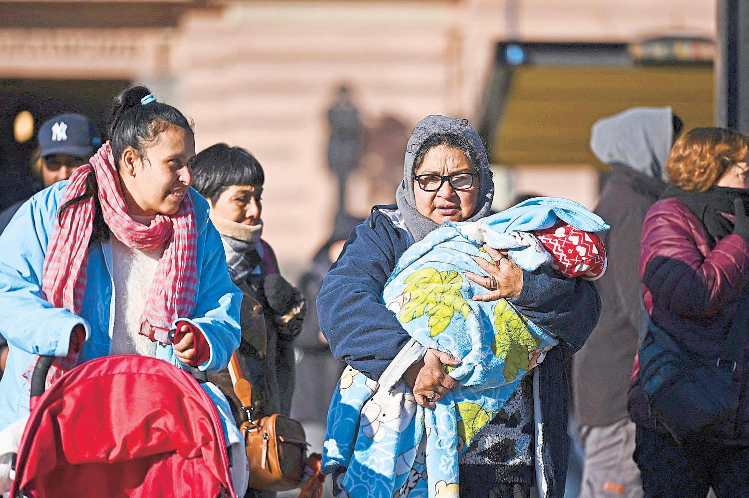 South America shivers under cold snap