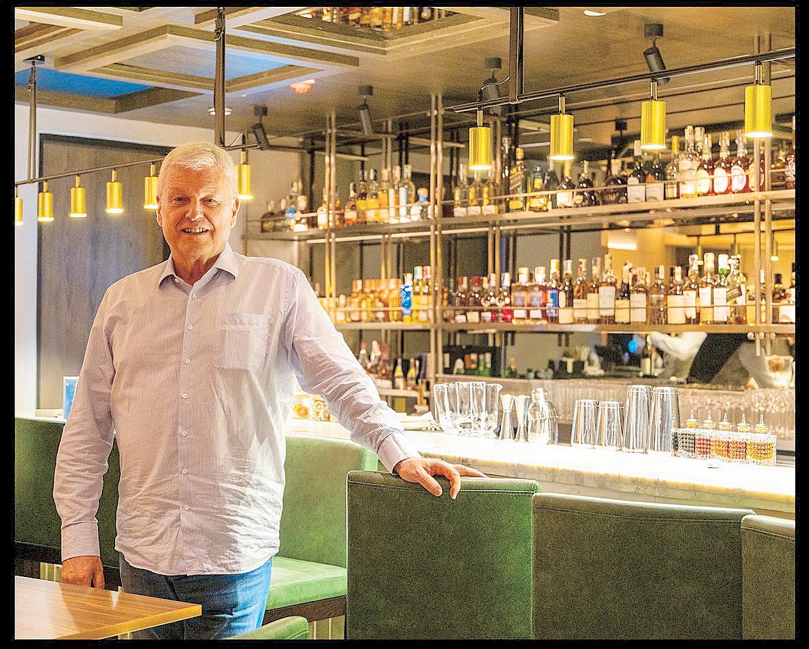 Eyes on the Tomahawk & Other Tales at Smith & Wollensky