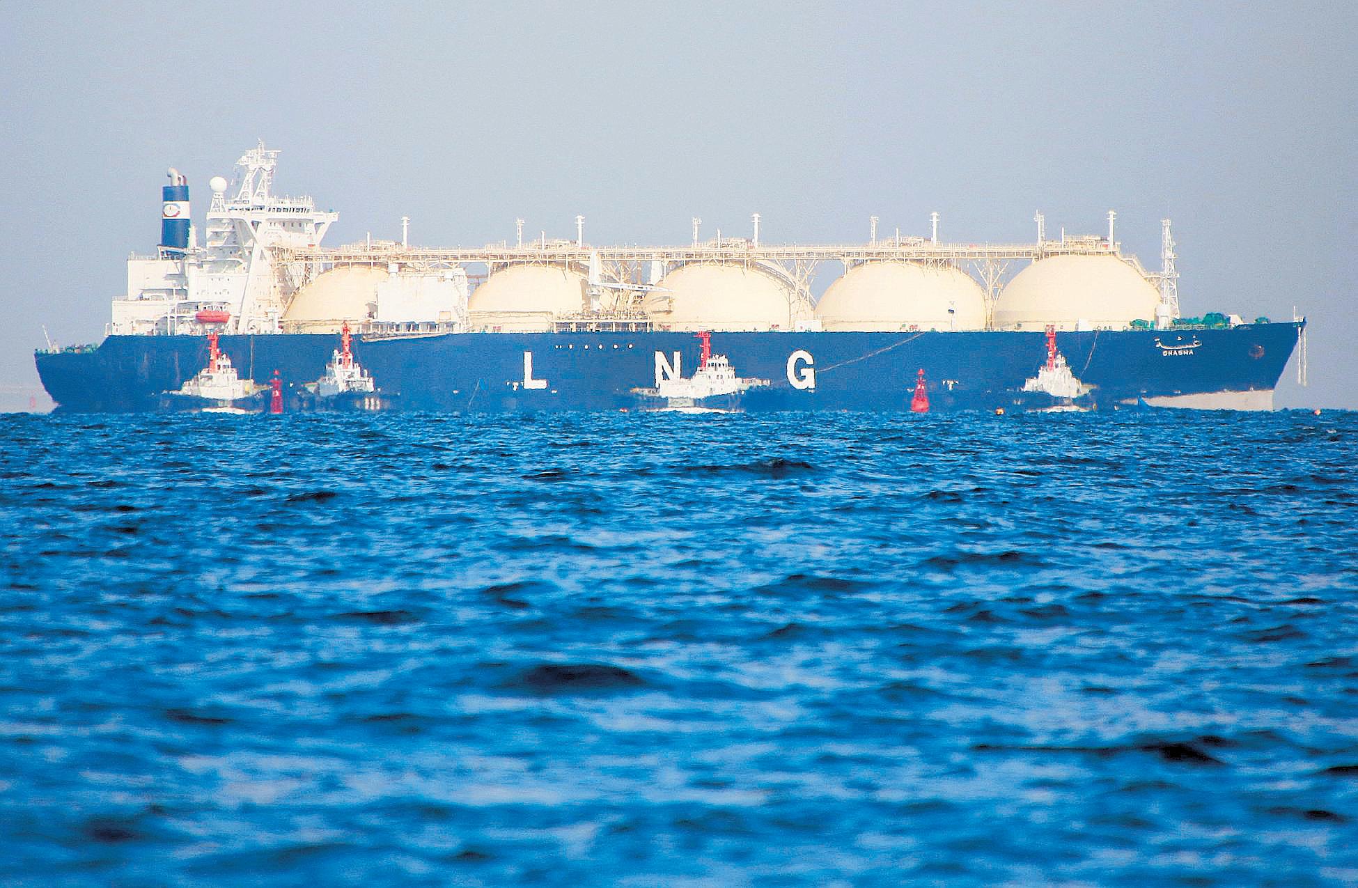 Phl Faces Power Hike as LNG Imports Climb