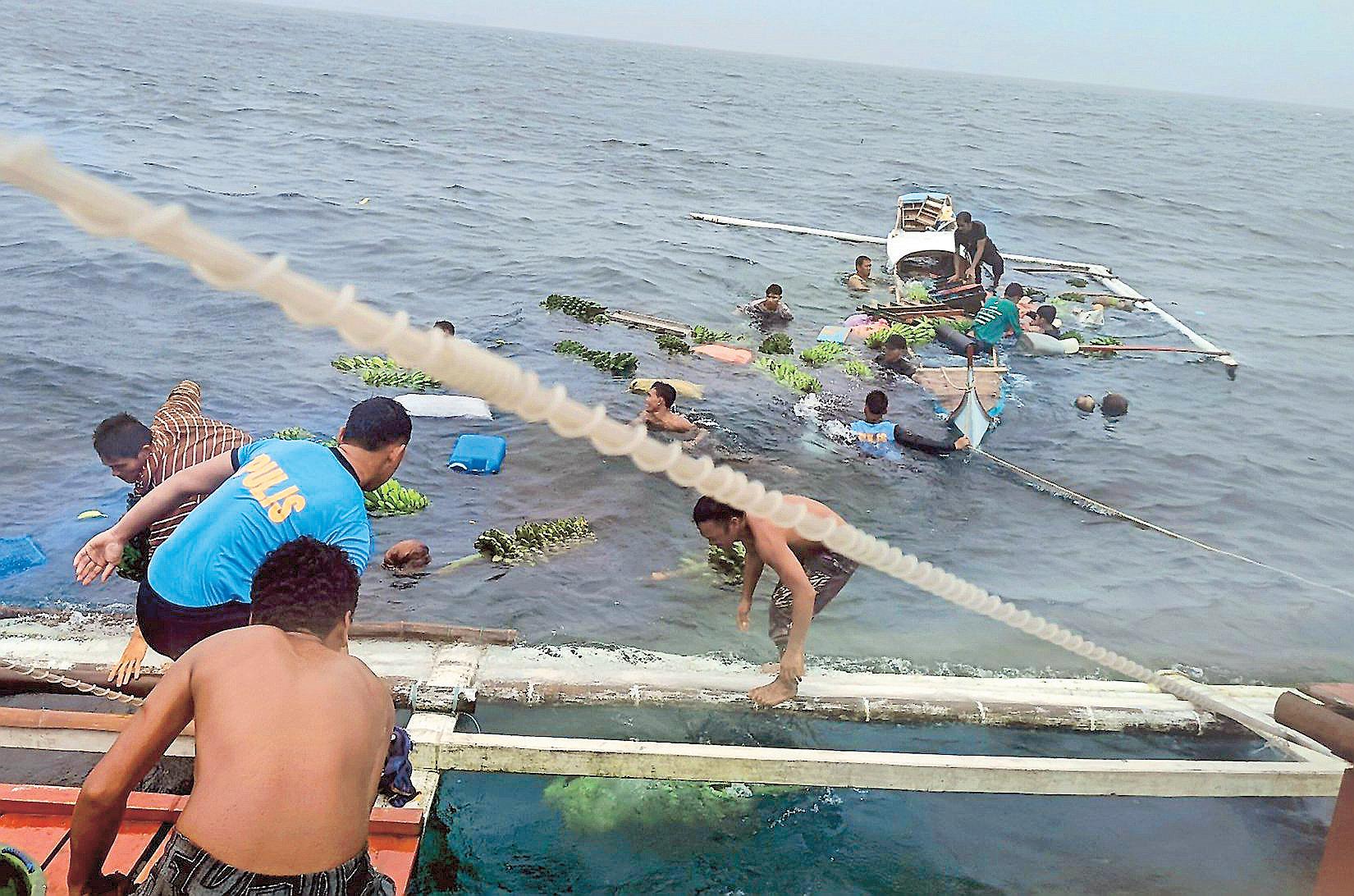 18 Passengers Rescued From Sunken Pumpboat in Basilan