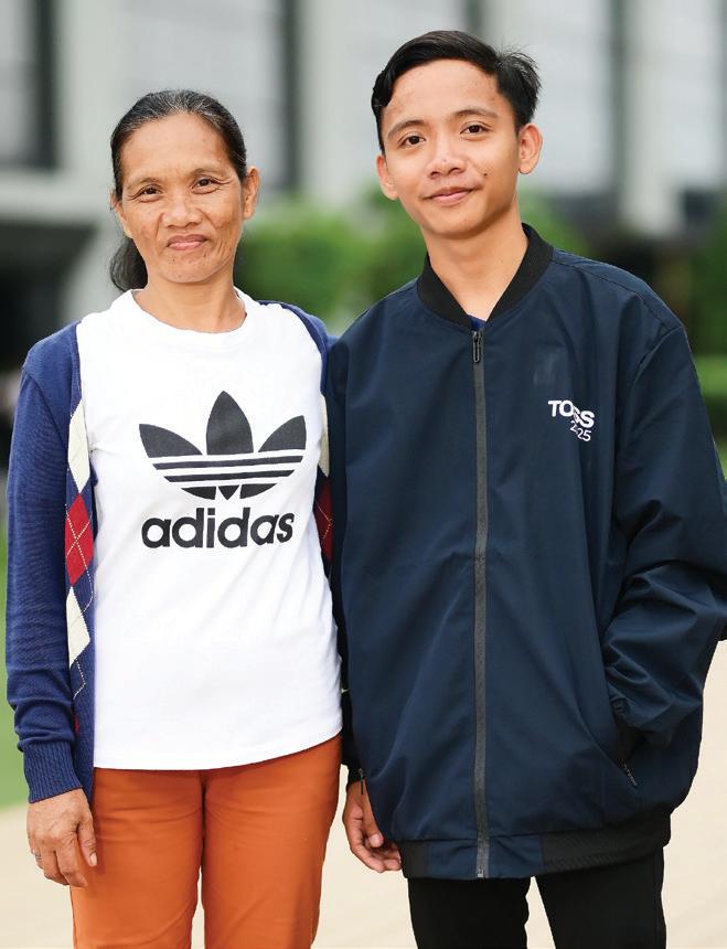 From rice fields to coding dreams: New SM Scholar first in the family to step into college