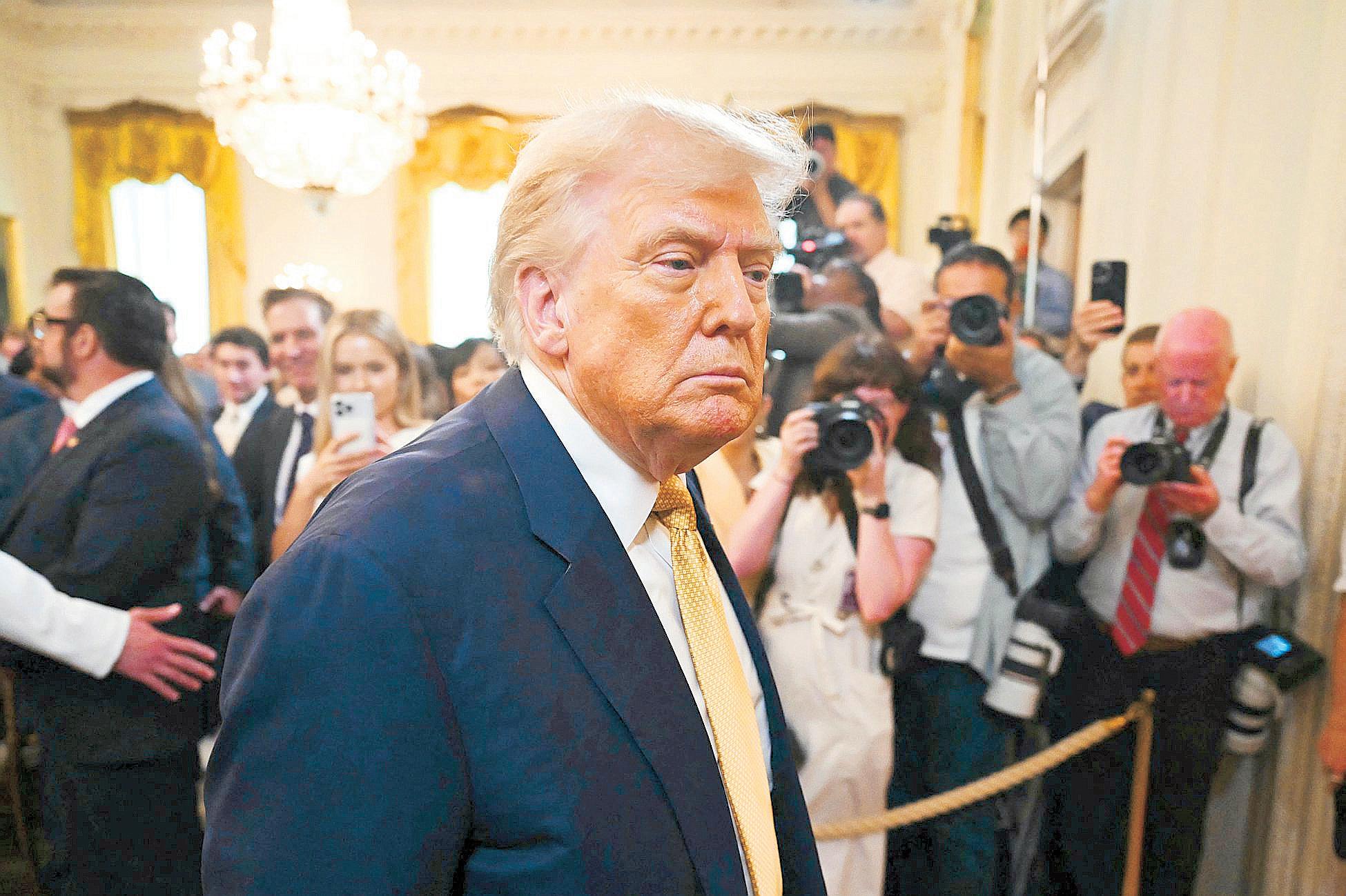 Trump Sues Murdoch, WSJ Over Epstein Article