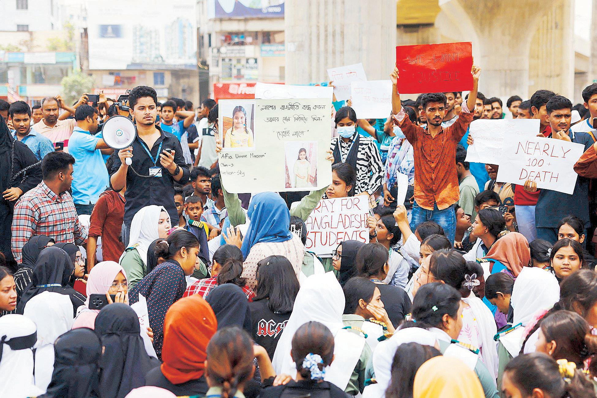 Bangladesh Students Protest After Military Jet Crash Kills 32
