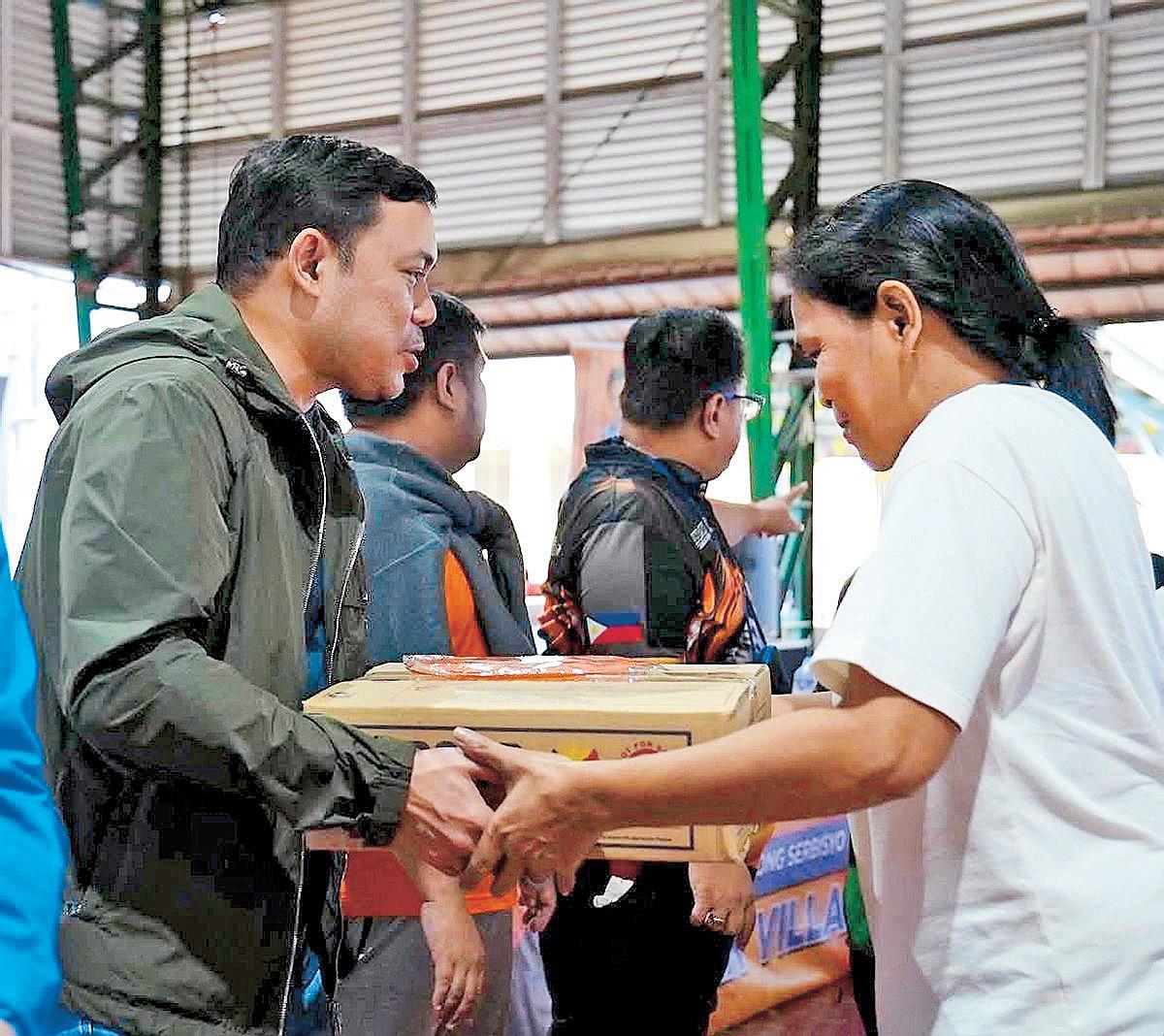 Mark Villar rallies monsoon relief response