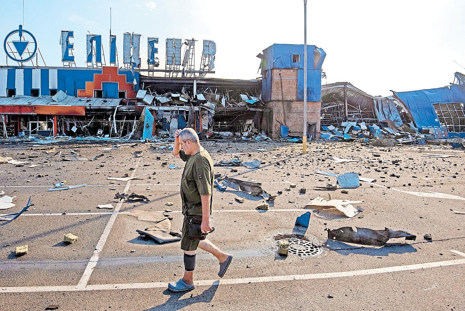 Russian attack kills 3 in Ukraine's city of Dnipro