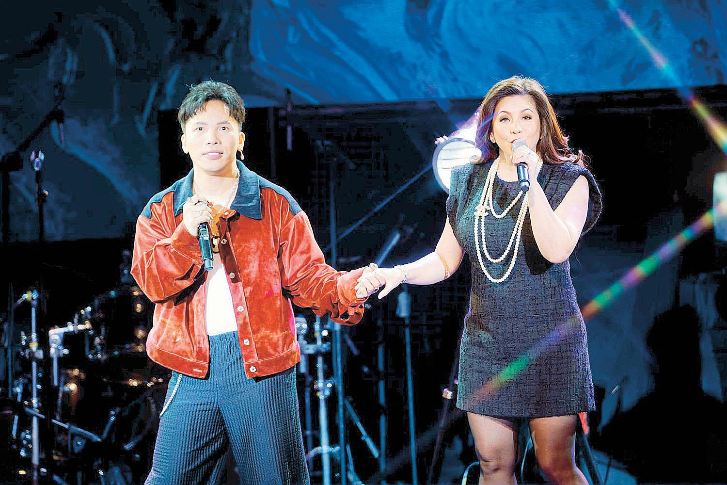 Poppert Bernadas Goes 'Solo Pop'