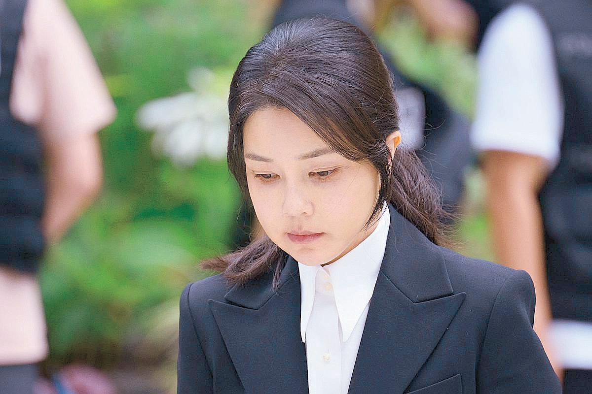 South Korean Prosecutors Question Ex-First Lady Accused of Graft