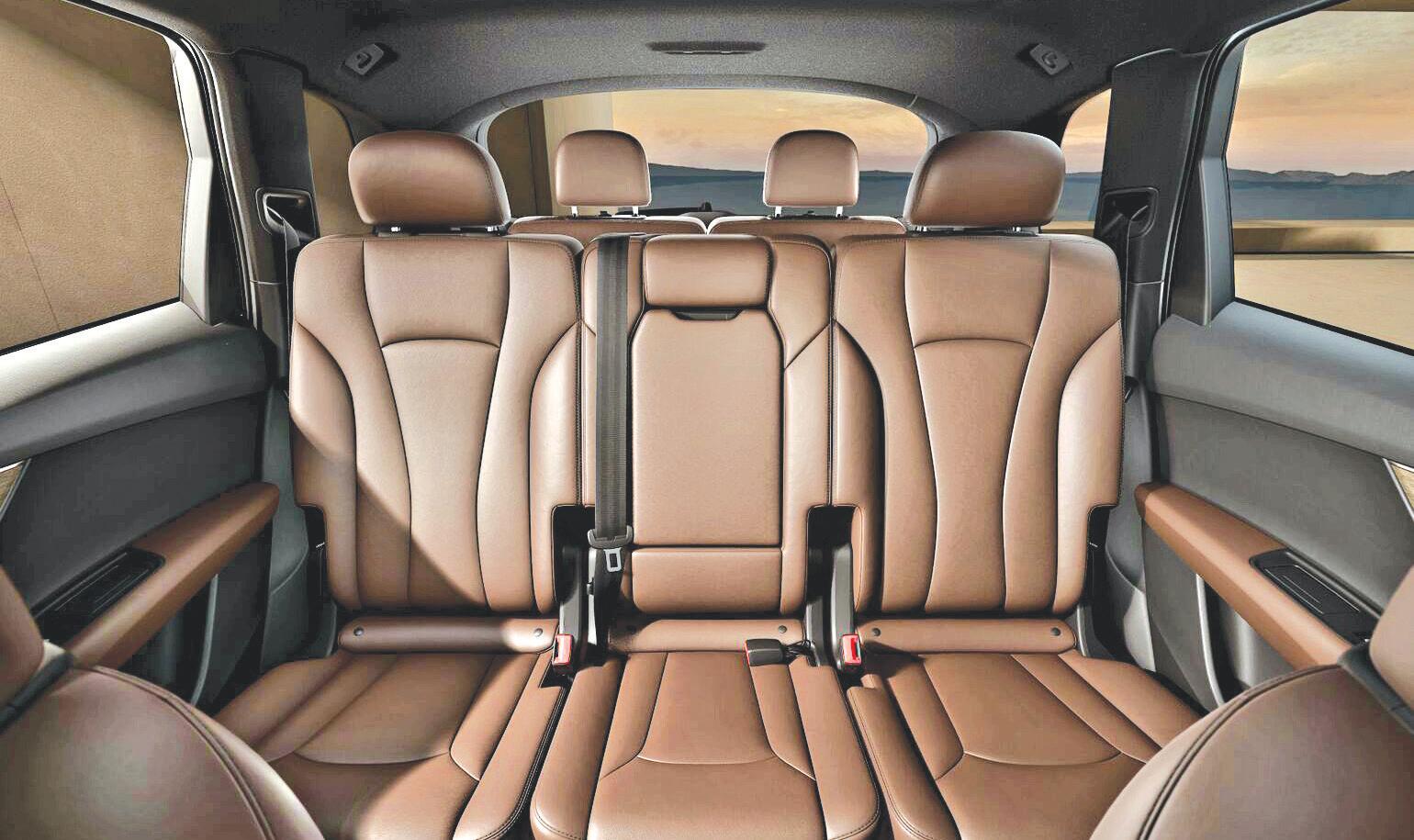 Audi Q7 Hybrid: First class for 7 in everyday drives