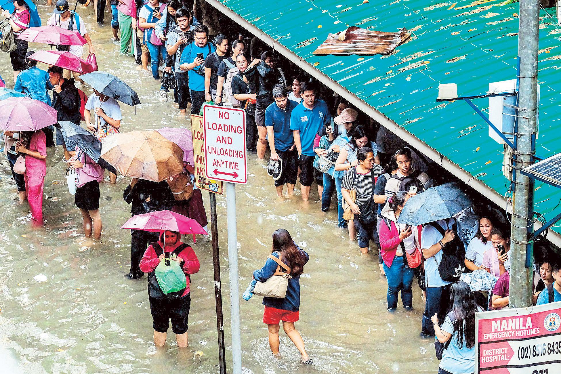 Bulacan DPWH district exec sacked, ‘floating”