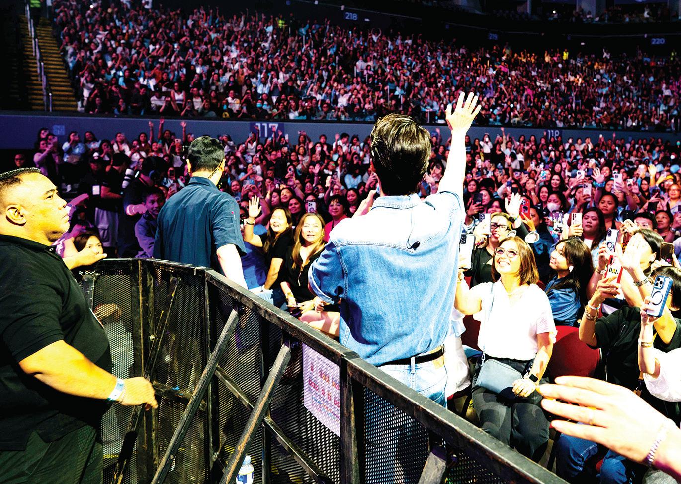 FAN SERVICE AT ITS FINEST: