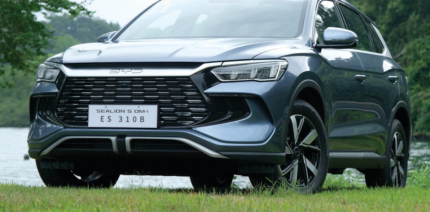 The BYD Sealion 5 May Be The Most Practical Car Right Now