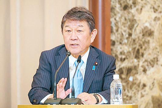 Japan PM hopefuls prepare leadership bids