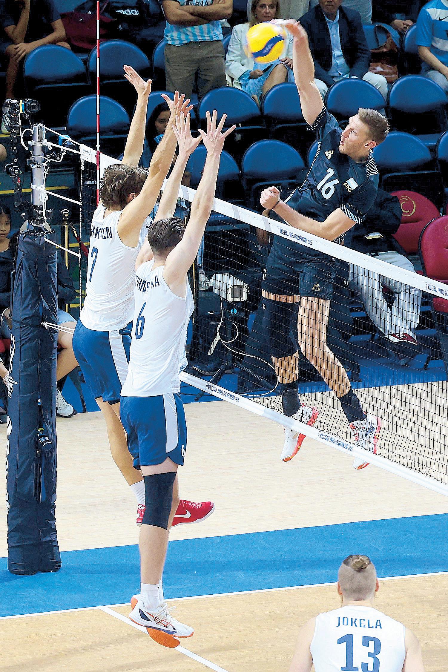 A SMILE FOR ARGENTINA