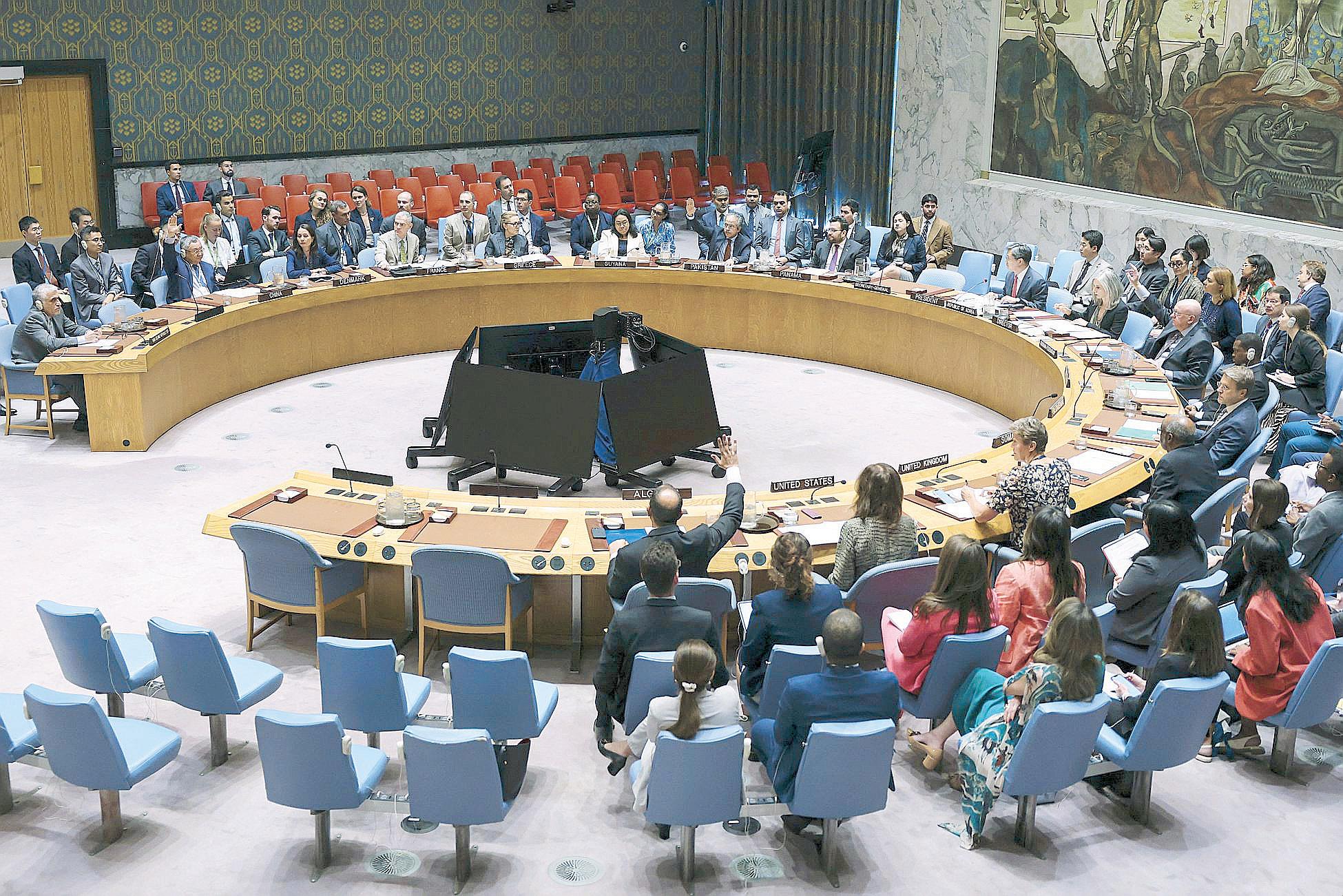 UN Security Council votes to reimpose Iran nuclear sanctions
