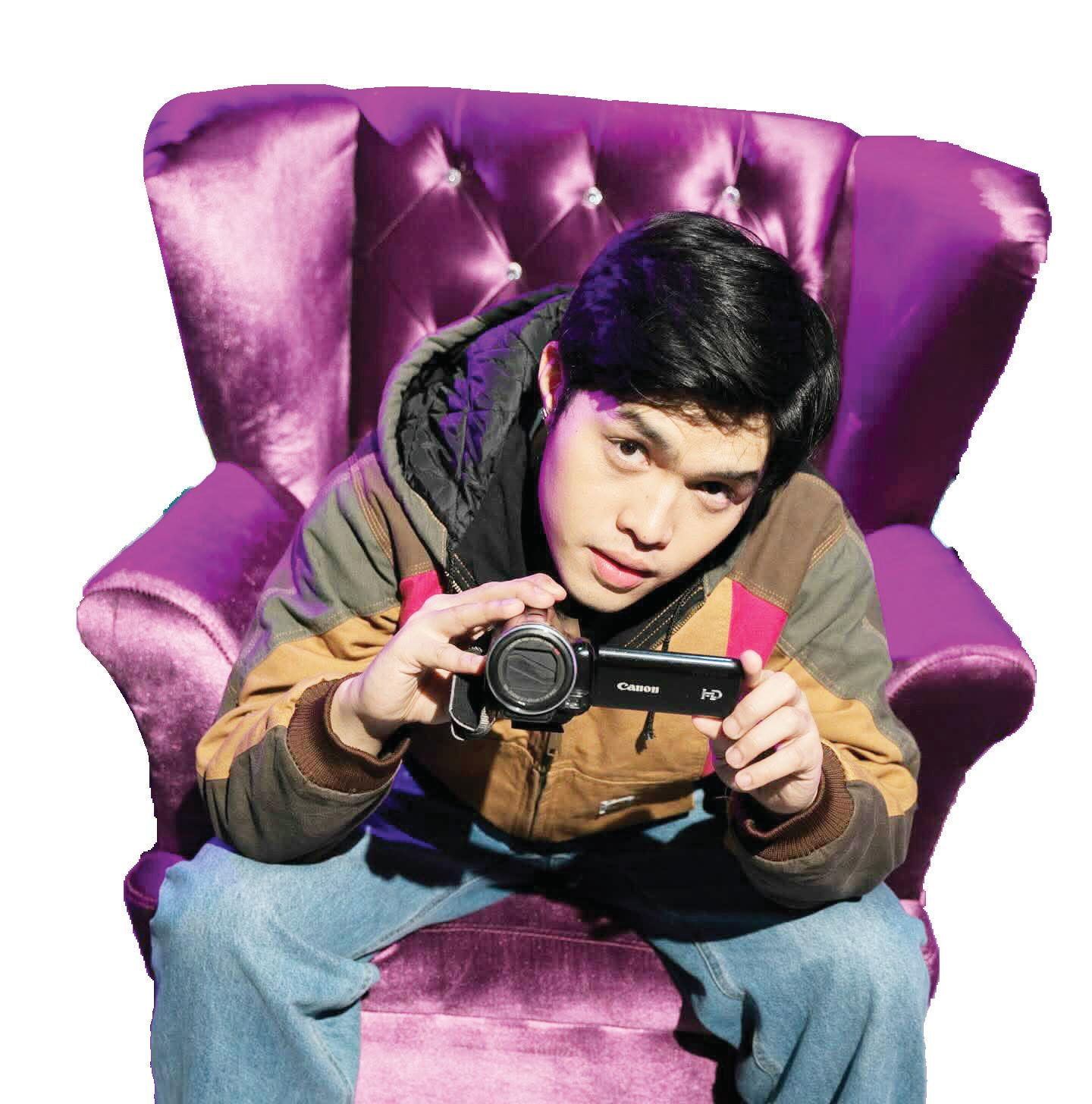 Actor Elijah Canlas dabbles in hosting as a 'Vibe' jock