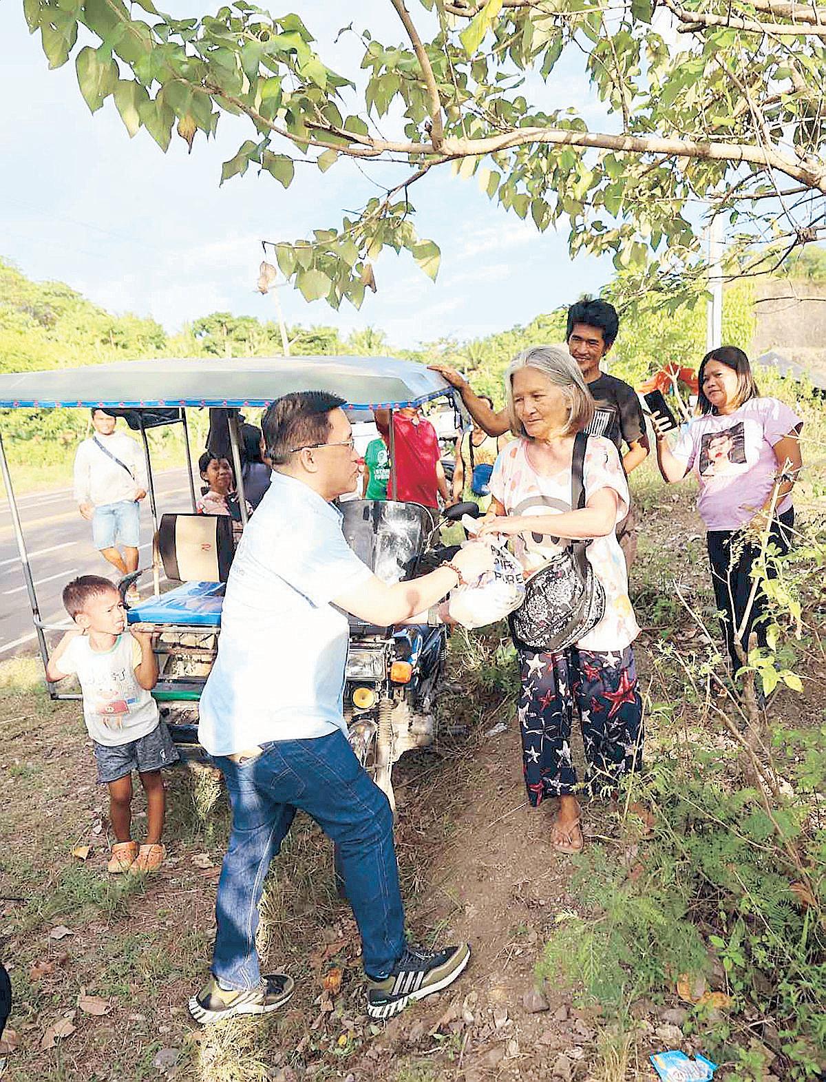Bong Go checks on quake-hit Mati City