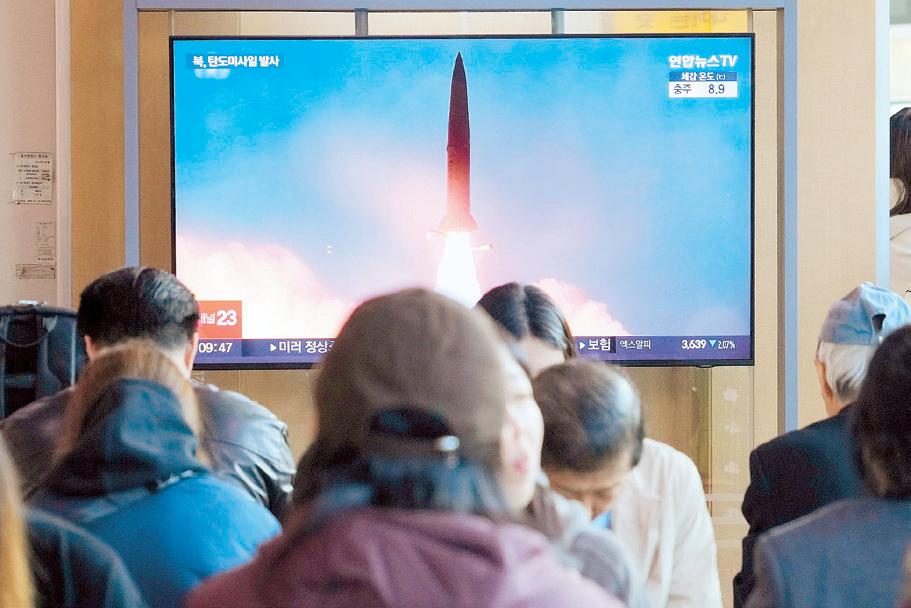 NoKor test-fires ballistic missiles ahead of Trump's Asia trip