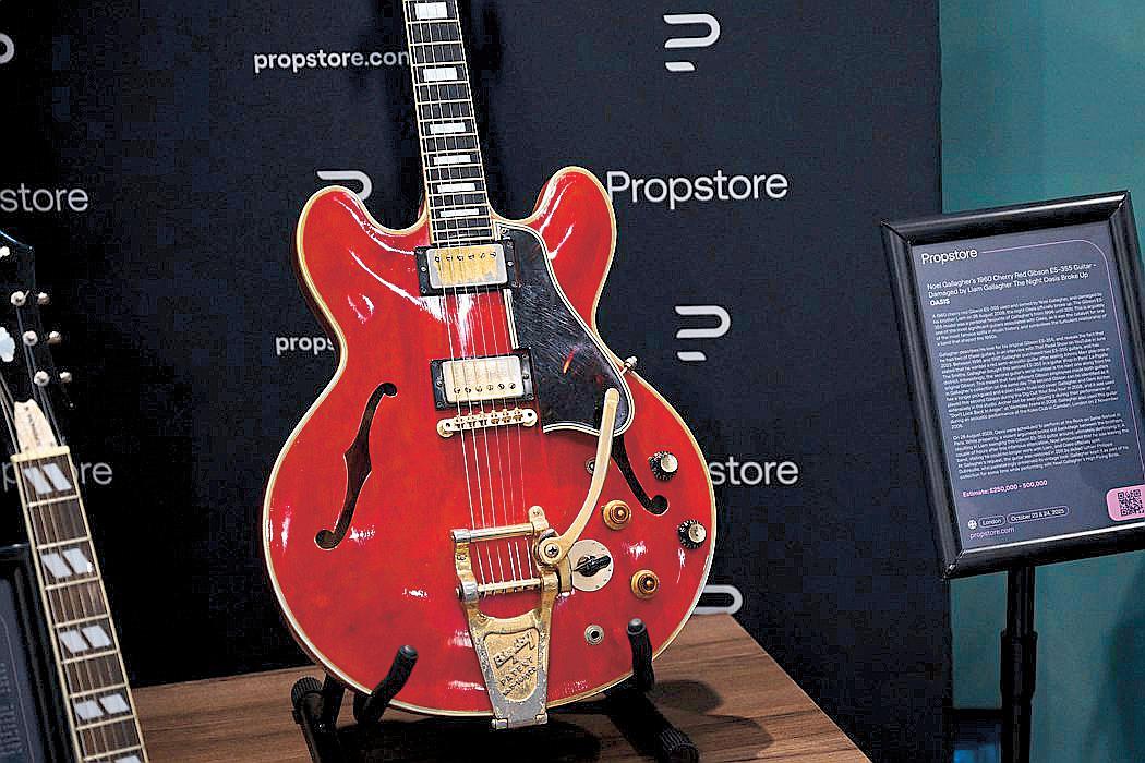 Oasis guitar sold at auction for $385,000