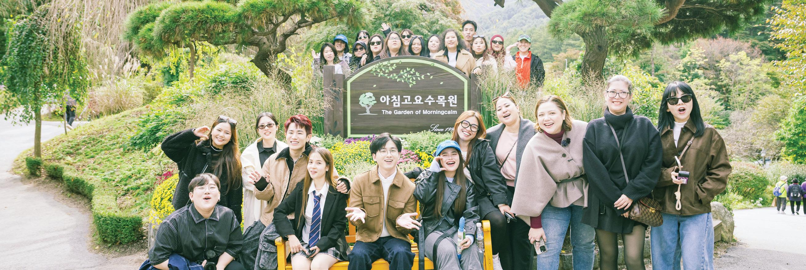 FINDING SEOUL MATES, LIVING K-DRAMA DREAMS