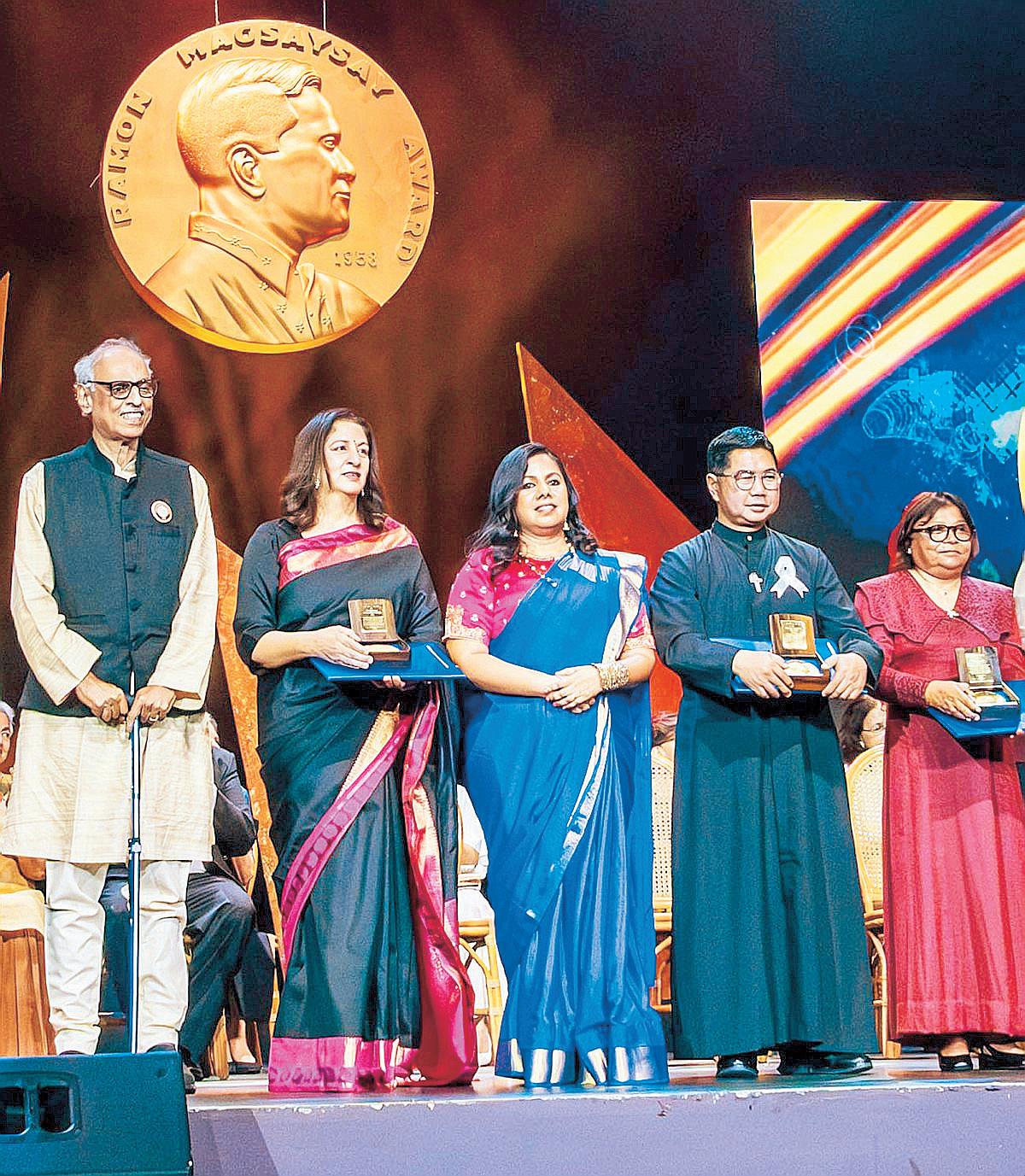 Priest dedicates Magsaysay award to drug war victims